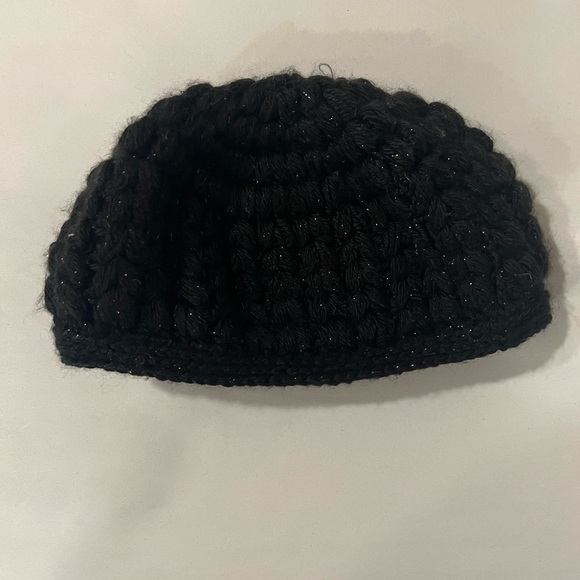 3/$25🎈Handmade black acrylic puff beanie crochet hat - Picture 2 of 3